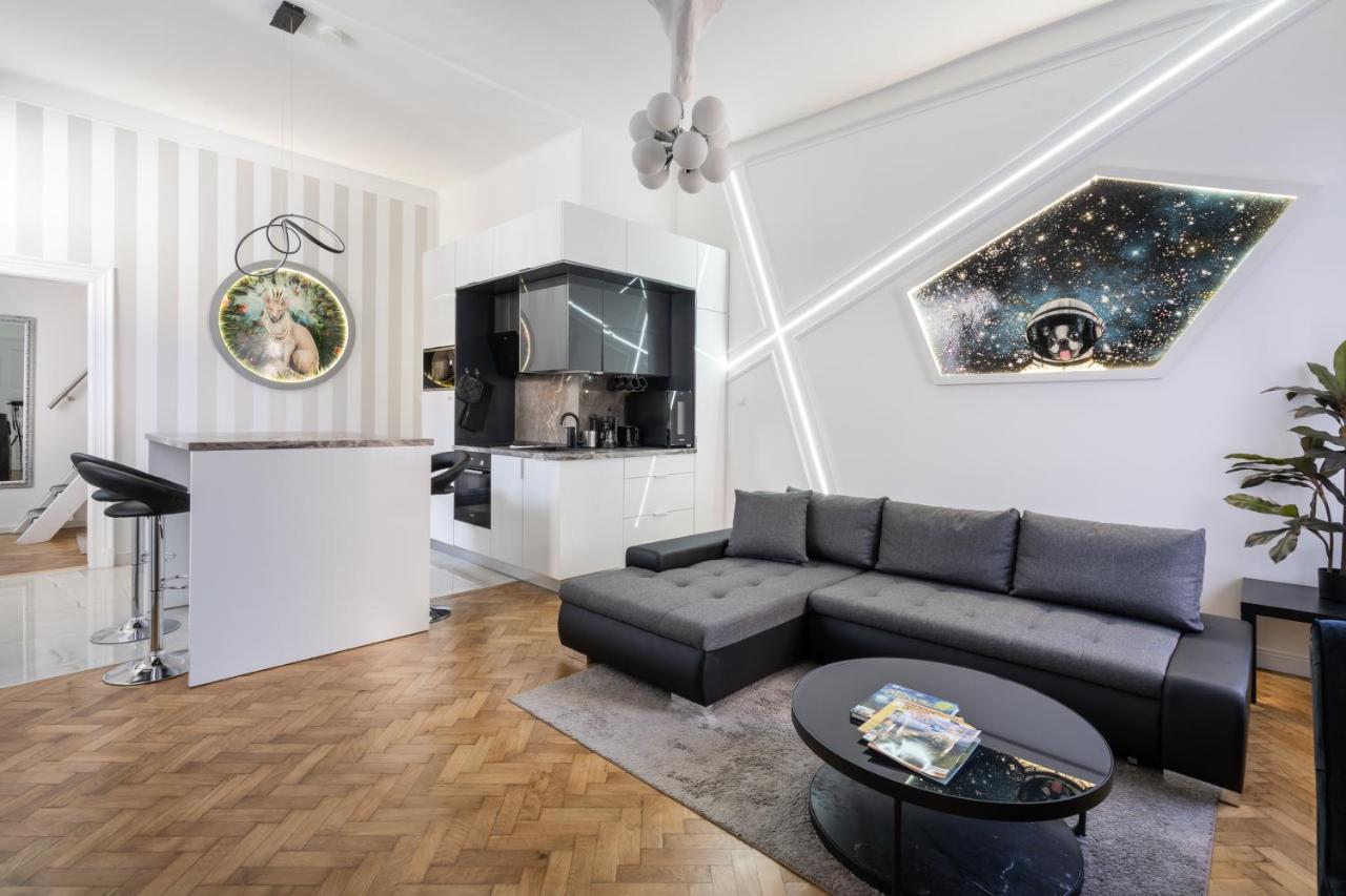 Galaxy Cube Apartment Budapest Kültér fotó