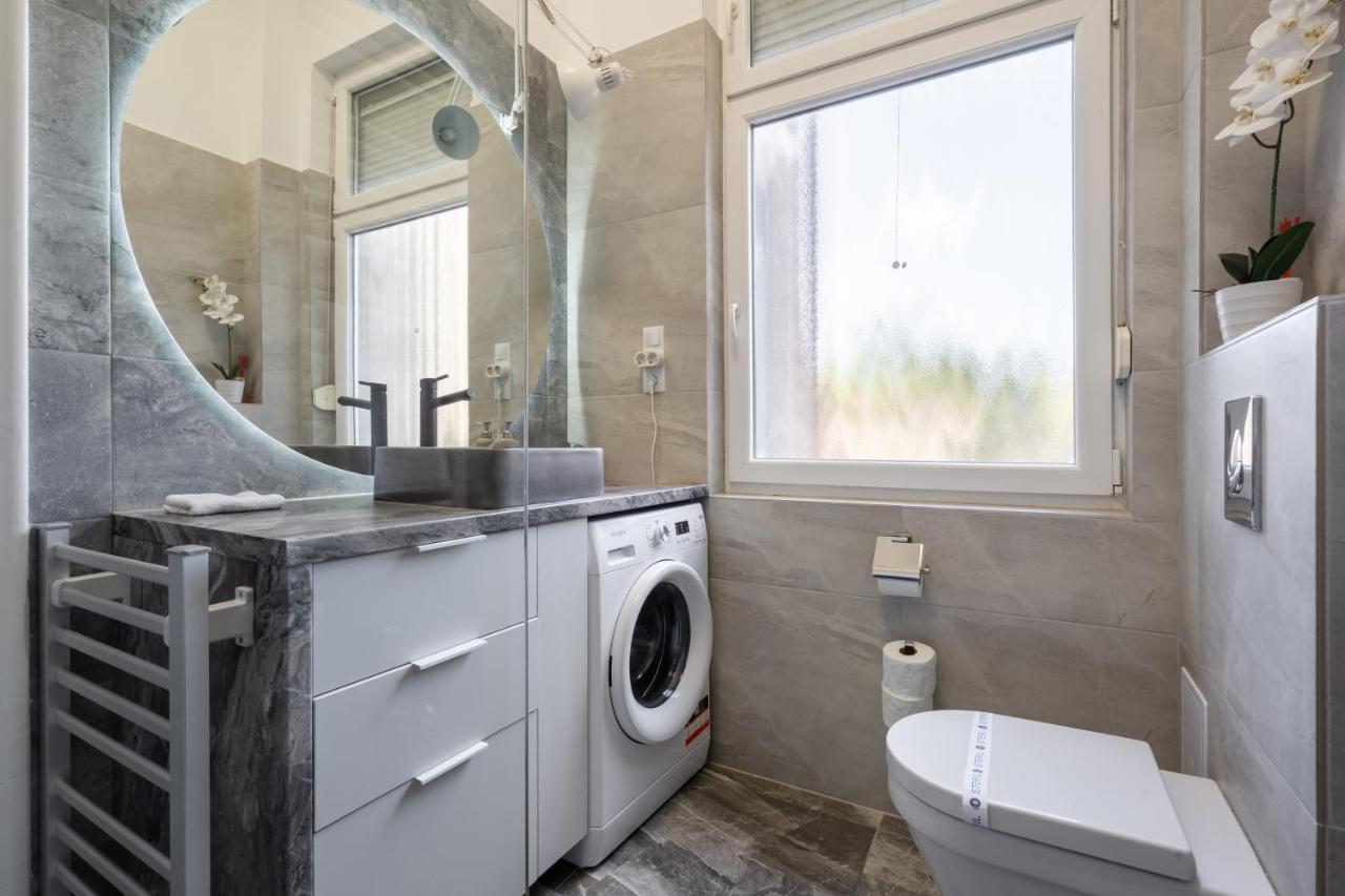 Galaxy Cube Apartment Budapest Kültér fotó
